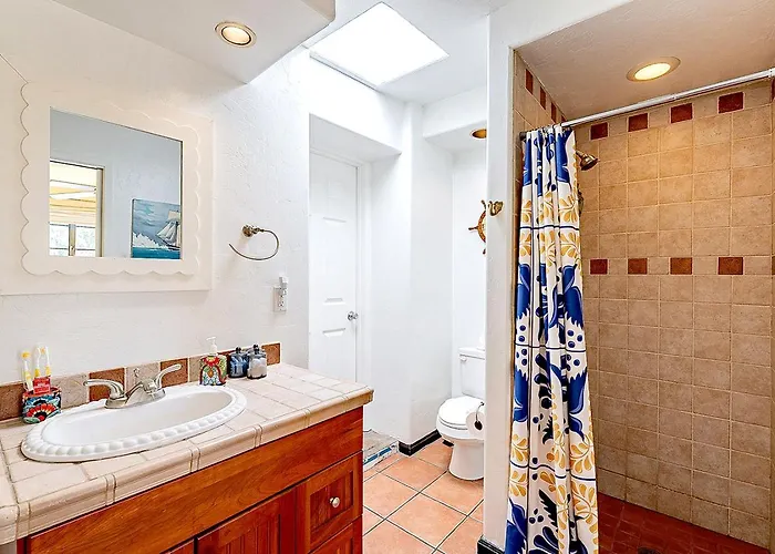 Mesquite Manor - Historic 3bd 2ba Bungalow, Steps To Uofa Сasa de vacaciones Tucson