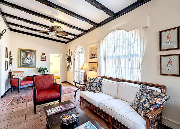 Mesquite Manor - Historic 3bd 2ba Bungalow, Steps To Uofa Сasa de vacaciones Tucson