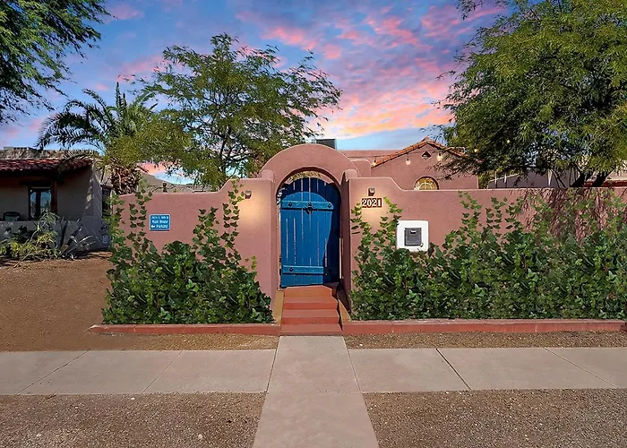 Mesquite Manor - Historic 3bd 2ba Bungalow, Steps To Uofa * Tucson